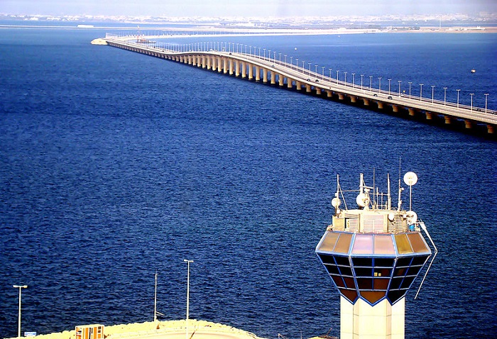 King Fahd Causeway reopens