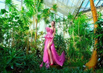 The flowers of hope bloom in the La Metamorphose Spring 2021 collection