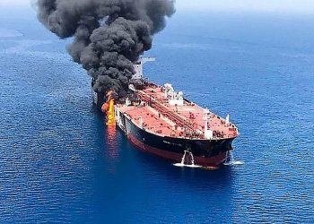 Blast strikes Israeli-confess boat in Mideast