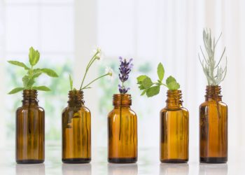 What are essential oils? What are its uses?