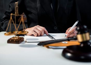 UAE: Man requested to pay Dh10,000 for attacking a young lady