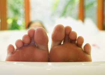 3 simple home remedies for clean toes