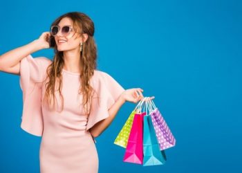 5 tips on How to save money when you shop.