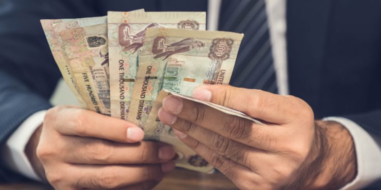UAE: Withdraw 50% of salary in advance under the bank’s new scheme