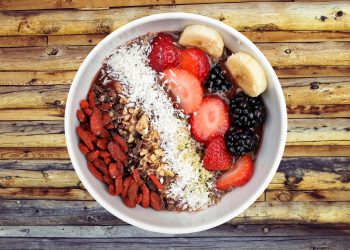 4 ways for smooth bowel movements and a healthy digestive system
