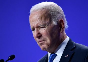 Joe Biden appears lost on stage after address; Americans call it ’embarrassing’